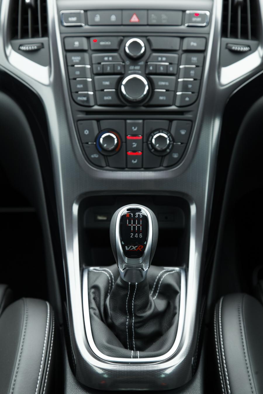  Vauxhall Astra VXR 2012 года  (фото 179 из 274)